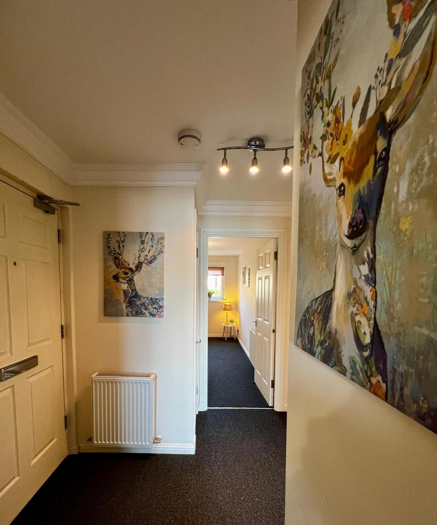 Appartamento Stylish Modern Flat With Juliet Balcony & Parking Glasgow Esterno foto