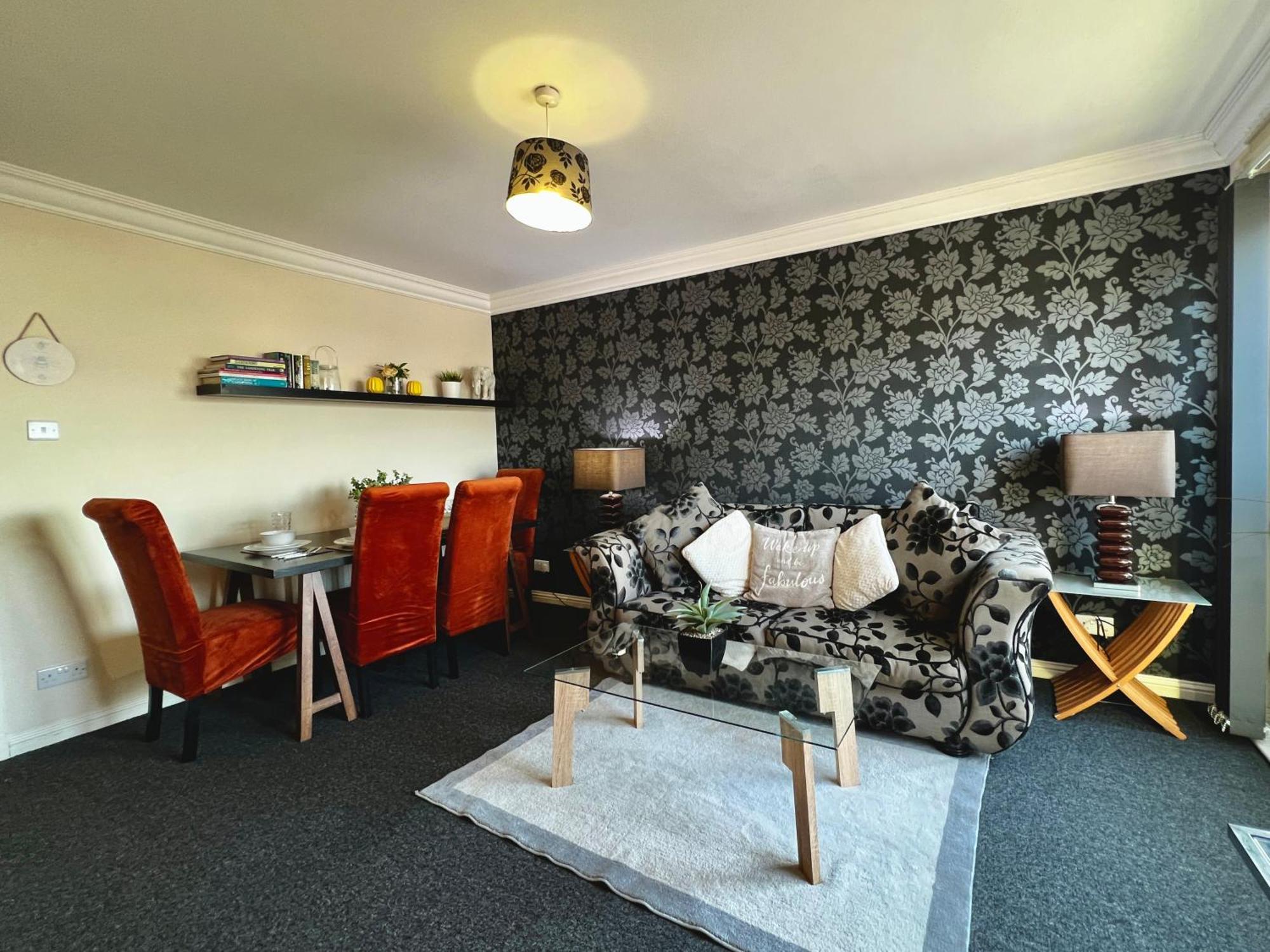 Appartamento Stylish Modern Flat With Juliet Balcony & Parking Glasgow Esterno foto