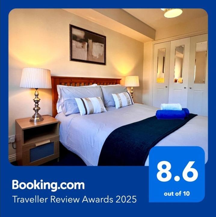 Appartamento Stylish Modern Flat With Juliet Balcony & Parking Glasgow Esterno foto